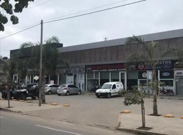 Local comercial · 100m² · 4 Ambientes · Local de 100 m² en Av Donato Alvarez 9905, Arguello Norte.