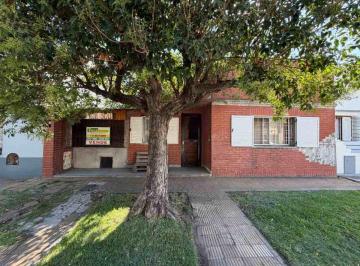 Casa de 3 ambientes, Quilmes · Casa Venta Barrio Parque