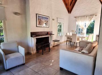 living · Casa en Venta 4 Ambientes en Campo Chico Country Club
