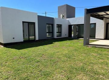 Casa de 4 ambientes, Córdoba · Casa Brisas de Manantiales - Planta Baja - 3 Dorm. - Lote 330 M²!