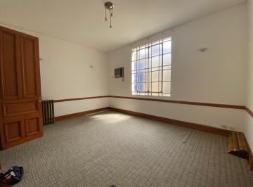 Oficina comercial · 56m² · 3 Ambientes · Alquiler! Impecable y Luminosa Oficina en Sarmiento Al 300