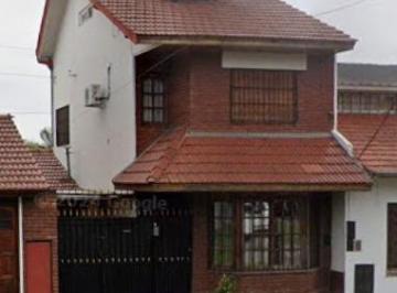 Casa · 140m² · 3 Ambientes · 1 Cochera · Excelente Dúplex en Venta