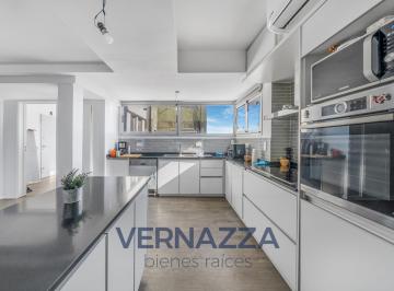 Departamento · 157m² · 4 Ambientes · Apto Credito! Exclusivo Triplex de 4 Ambientes con Parrilla y Terraza Propia