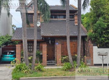 Casa · 233m² · 6 Ambientes · 4 Cocheras · Casa en Venta 5 Ambientes Ituzaingó Norte Vende o Permuta Menor Valor