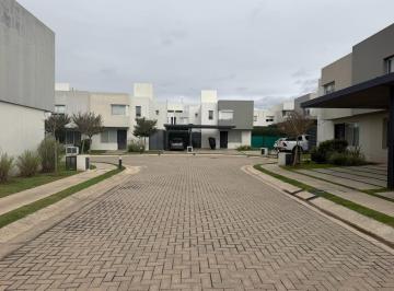 Casa · 130m² · 3 Dormitorios · 1 Cochera · Oportunidad! Rossen Valle Escondido Impecable!