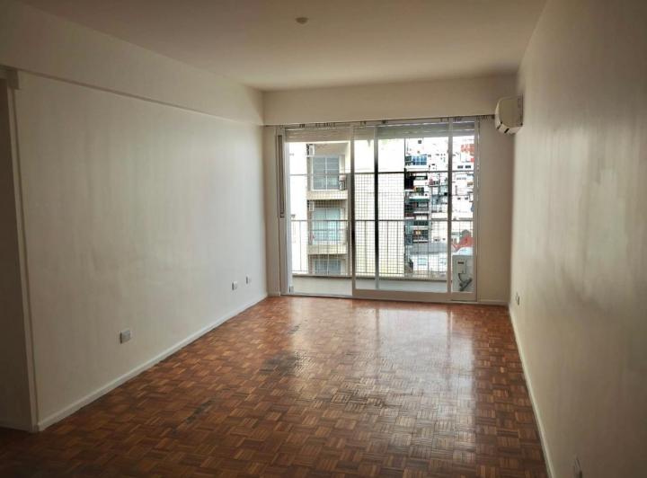 Alquiler Amplio Dos Ambientes Luminoso con Balcón Barrio Norte