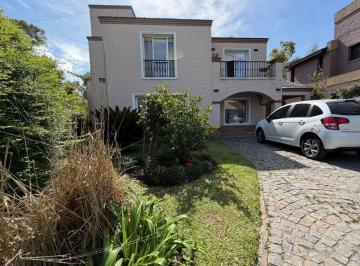 Casa · 186m² · 5 Ambientes · Venta Casa 5 Ambientes Champagnat Pilar