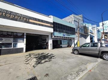 Bodega-Galpón , Dorrego · Excelente Salón Comercial en Venta