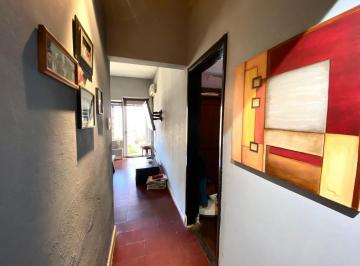 PH · 79m² · 5 Ambientes · 1 Cochera · PH en Venta con Patio - Castelar Sur
