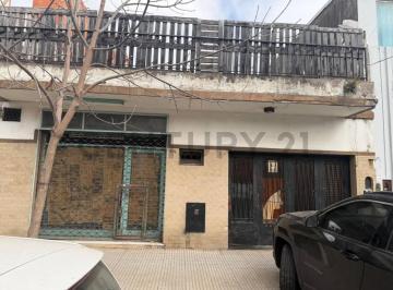 Terreno · 155m² · Venta Casa/lote Propio con Local, Patio Cubierto y Gran Terraza en Villa Pueyrredón