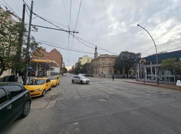 Local comercial · 38m² · 1 Ambiente · Local Sobre 24 de Septiembre. B° General Paz. 30 m².