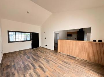 Casa · 145m² · 8 Ambientes · 2 Cocheras · Venta Casa 3 Dorm. Villa Marta Apta Credito