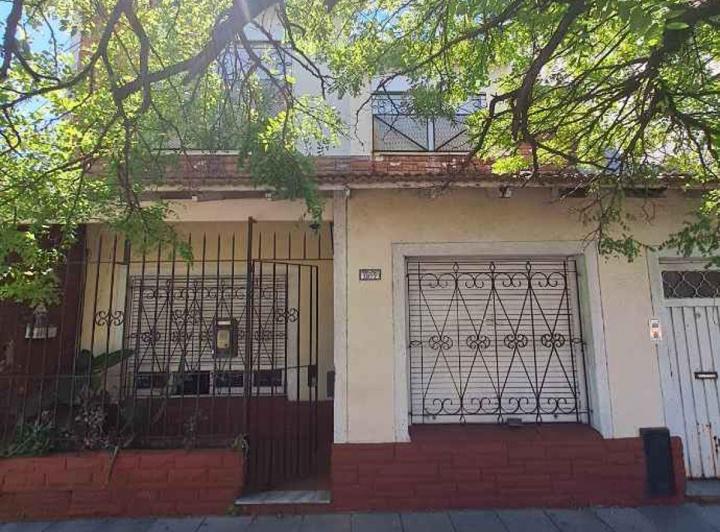 Casa · 140m² · 4 Ambientes · 1 Cochera