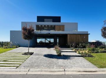 Casa · 336m² · 6 Ambientes · 4 Cocheras · Casa en Nordelta - Los Puentes