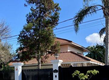 Casa de 6 ambientes, La Plata · Importante Chalet en Venta – City Bell Entre Caminos