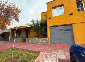 Casa de 5 ambientes, Las Tortugas · Venta Casa en Godoy Cruz - 3 Dorm.