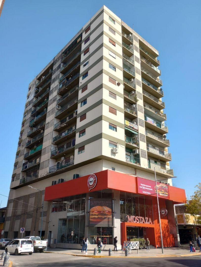 Rodriguez Peña 1210. Entre Domingo Faustino Sarmiento y Av. Pres. Juan Domingo Peron
