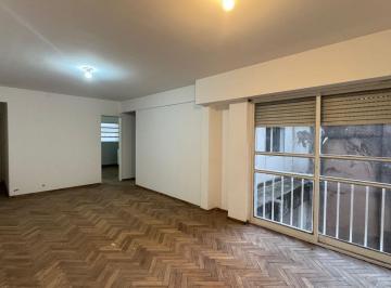 Departamento · 67m² · 3 Ambientes · Venta | Departamento 2 Dorm. | Reciclado | Apto Crédito | Centro | Permuta
