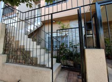 PH · 23m² · 2 Ambientes · Alquiler - PH 2 Ambientes, 1° Piso. Villa Adelina