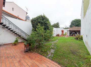 Casa · 266m² · 6 Ambientes · 2 Cocheras · Venta de Casa en Munro 6 Ambientes