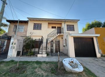 Departamento · 38m² · 3 Ambientes · Departamento 3 Ambientes en Primer Piso por Escalera en Alquiler en Castelar Norte