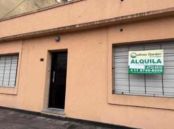 Casa de 3 ambientes, Berazategui · Casa Alquiler en Muy Buena Ubicacion. Apto Comercial - Profesional