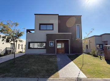 Frente · Casa en Venta en San Pablo, Pilar, G. B. a. Zona Norte