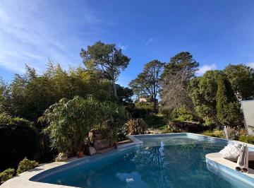Casa · 135m² · 3 Ambientes · 1 Cochera · Casa de Tres Ambientes con Piscina - Sierras de Los Padres
