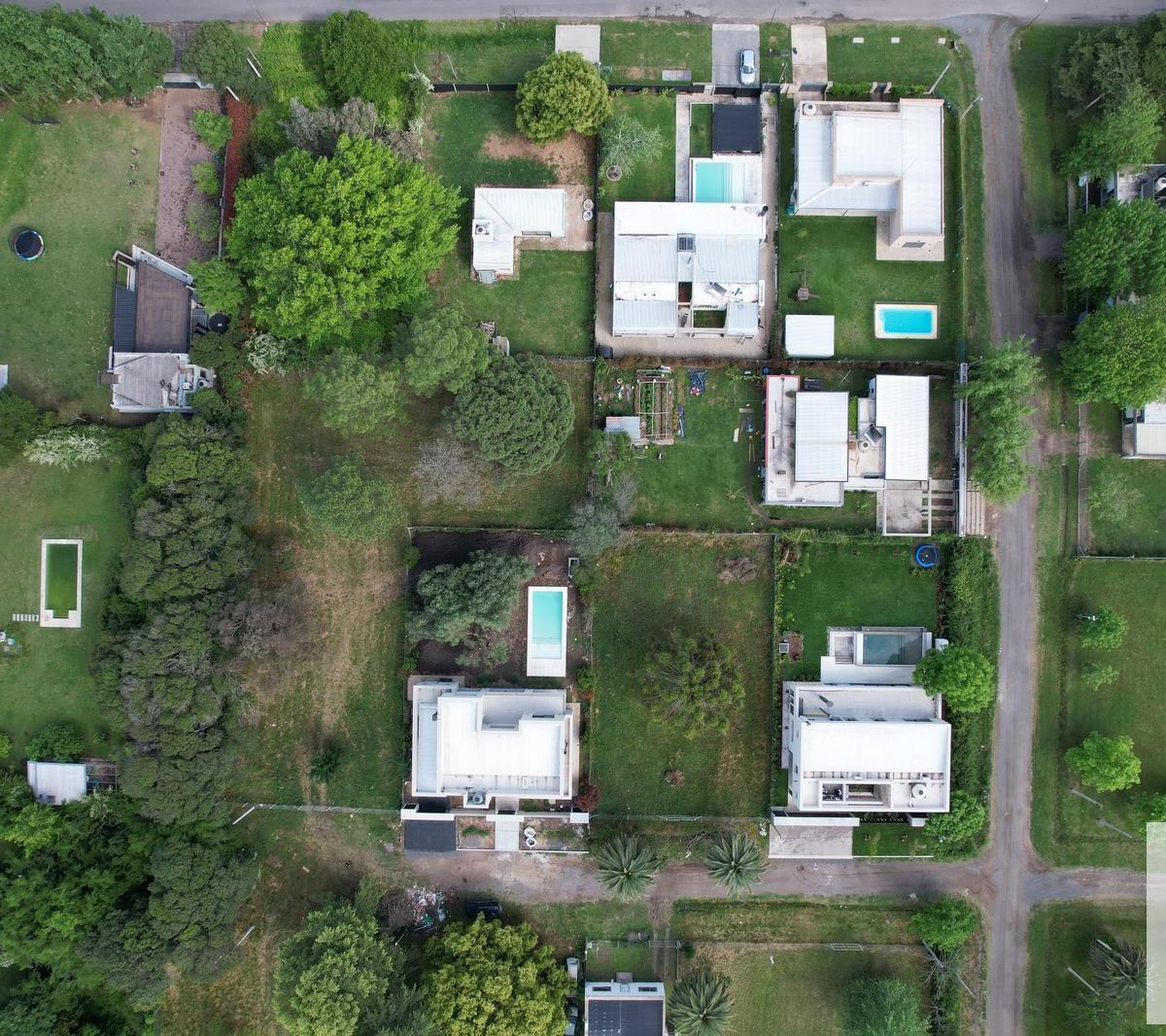 14 e/ 49 y 50,  Villa Elisa, La Plata