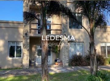 Casa de 6 ambientes, Ituzaingó · Venta Casa 6 Ambientes Barrio Cerrado Altos del Sol Apto Credito Bancario