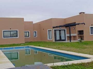Casa · 150m² · 5 Ambientes · 2 Cocheras · Casa en El Canton - Puerto