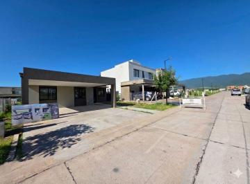 IJP-IJP-48_2 · Casa en Venta a Estrenar - Country Viento Sur