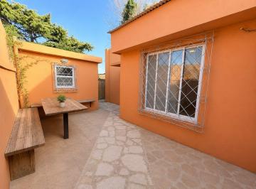 PH · 81m² · 4 Ambientes · San Isidro, PH en Muy Buen Estado en Venta con 2 Dorm., Patio