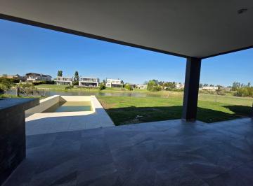 Casa · 180m² · 5 Ambientes · 2 Cocheras · Venta Casa 5 Amb. a Estrenar a La Laguna Barrio San Matias Escobar