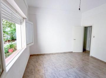 PH · 110m² · 4 Ambientes · Venta PH 4 Amb C/patio 130 m S/ Expensa Ramos Mejia