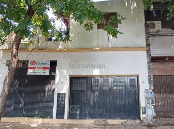 Casa · 221m² · 4 Ambientes · 1 Cochera · Casa en Venta en Saavedra, Capital Federal, Buenos Aires