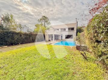 Casa · 120m² · 5 Ambientes · Casa en Venta Club Privado Loma Verde