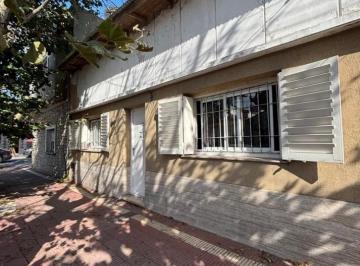 Casa · 1m² · 3 Ambientes · Casa en Venta - Castelli 3414
