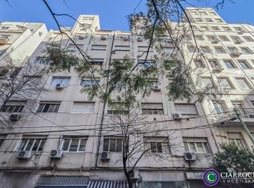 Departamento · 33m² · 2 Ambientes · Vicente López y Rodríguez Peña - Departamento de 2 Ambientes C/ Balcón en La Mejor Zona de Recoleta