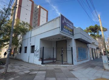 Local comercial · 170m² · 4 Ambientes · Local en Moron