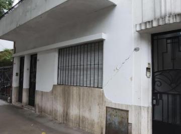 PH de 3 ambientes, Caballito · 3 Amb Tipo Casa Al Ffrente con Patio * a Reciclar*
