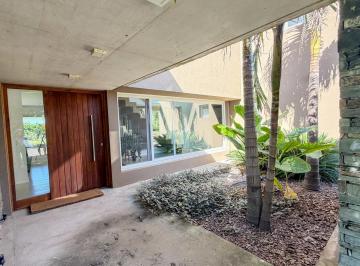 Casa · 397m² · 5 Ambientes · 7 Cocheras · Venta - Casa en Altos de Campo Grande / Pilar