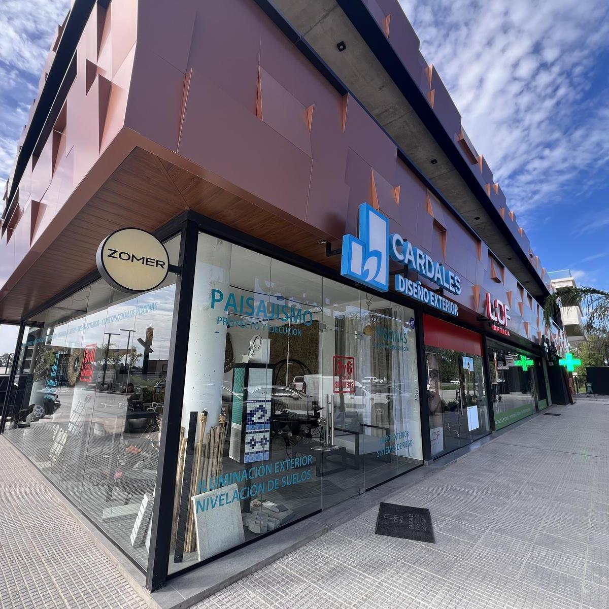 Espectacular Local de 39m en Esquina en Alquiler en Via Vento Canning, Canning, Esteban Echeverría