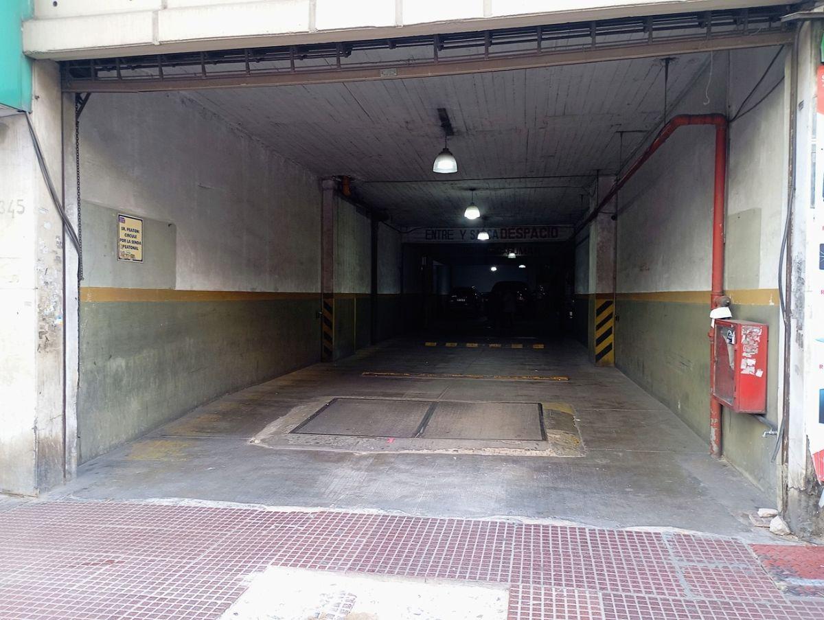 Av. Rivadavia 6300,  Flores Norte, Flores
