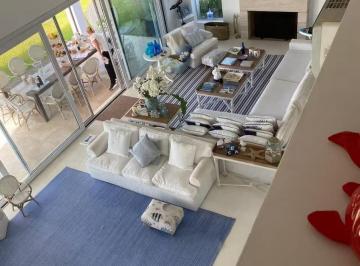 1 · ¡Espectacular Casa en La Barra a 200 m de La Posta del Cangrejo!