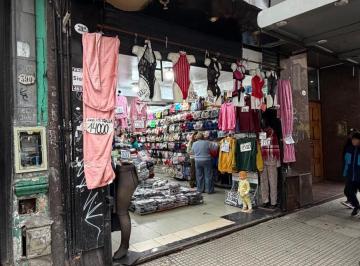 Local comercial · 153m² · Alquiler Local con Renta en Balvanera - Once