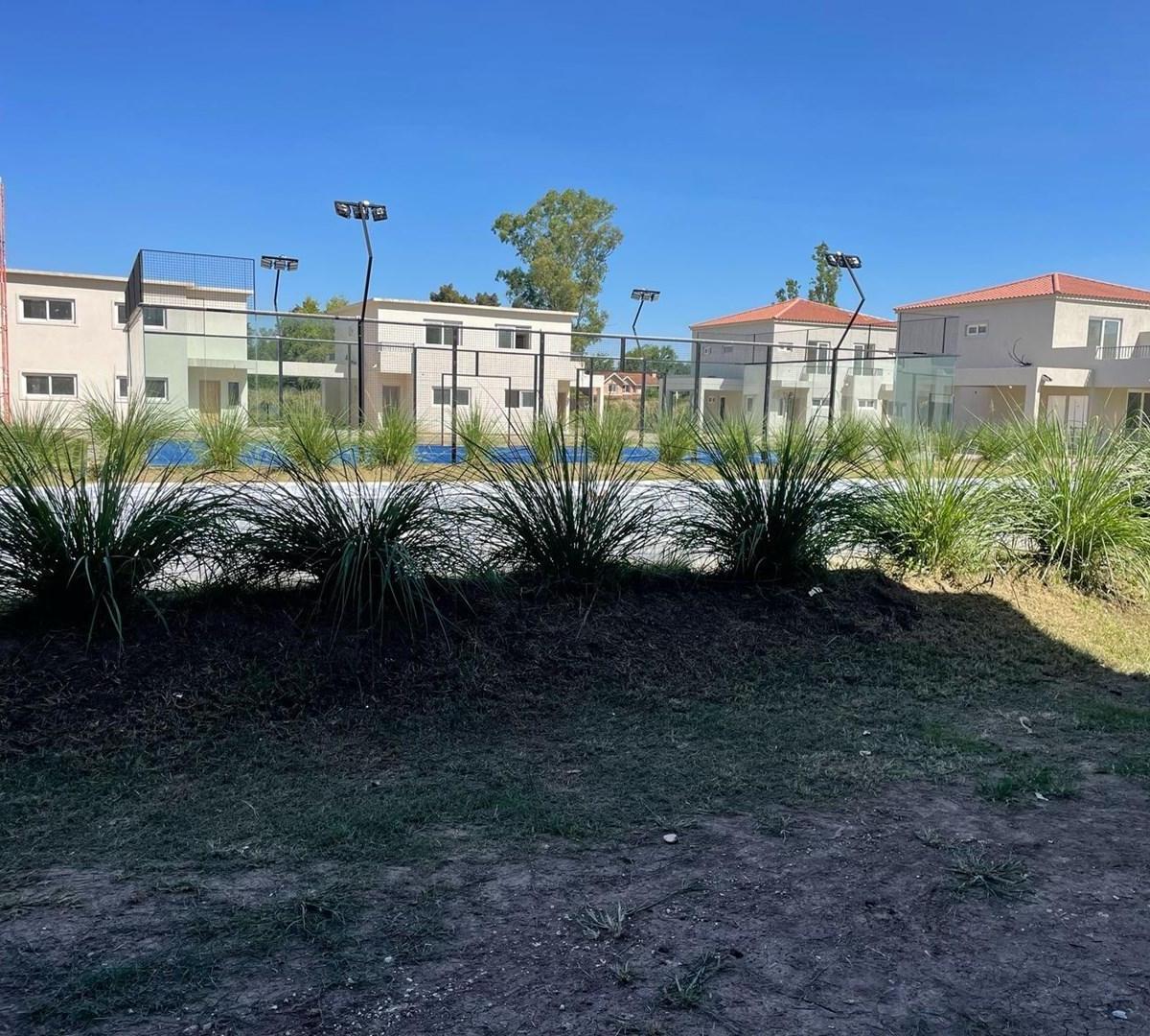 CHIC VILLAGE PILAR 100