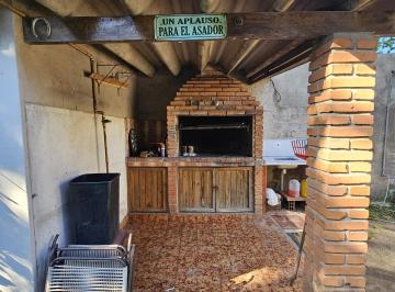Casa · 156m² · 5 Ambientes · 1 Cochera · Oportunidad Rentabiilidad Superior a un 10 % Excelente Opcion Para Inversor,2 Casas Al Precio de Una