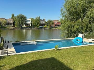 Casa · 313m² · 5 Ambientes · Venta Casa en Las Glorietas, Nordelta