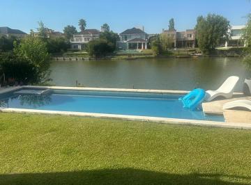 Casa · 313m² · 5 Ambientes · Venta Casa en Las Glorietas, Nordelta